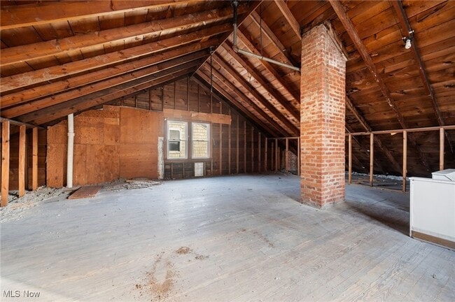 Building Photo - 2258 Northland Ave