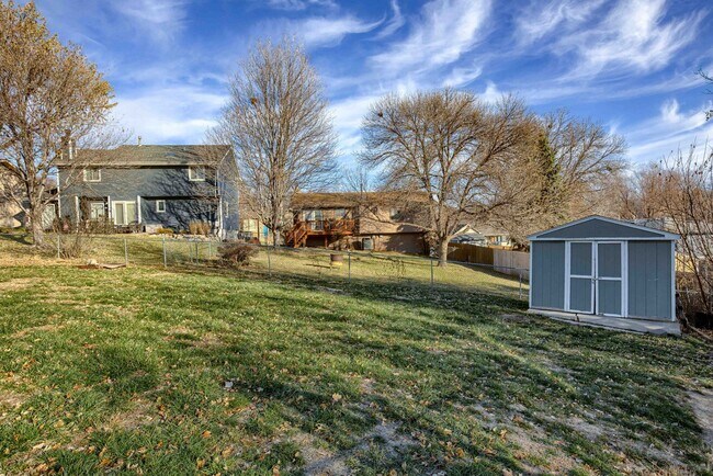 Building Photo - Light-Filled 4-Bedroom in Millard!!
