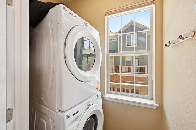 Building Photo - $2,640.95 -  3 Bed, 2.5 Bath Townhome in Denver with Attached Garage and Central AC!