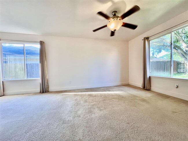 Building Photo - 5015 Summit Lodge Dr