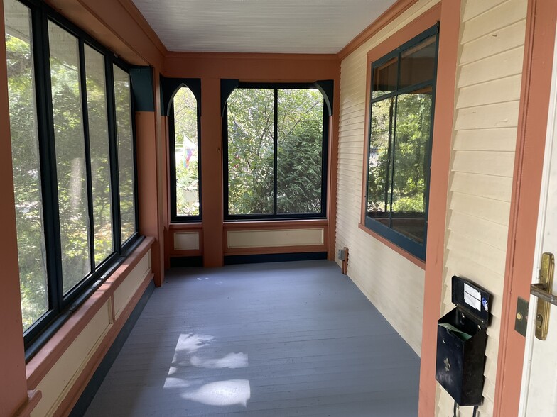 Building Photo - 1326 Vilas Ave