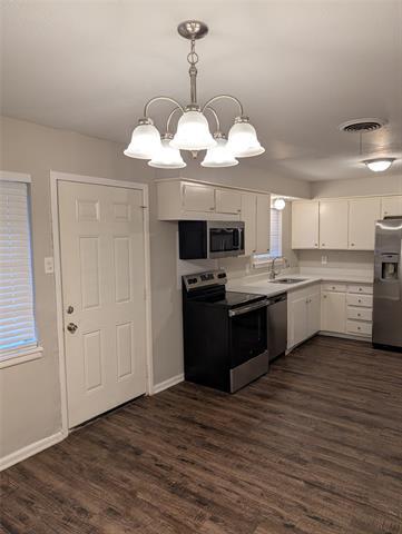 Building Photo - 5553 Patton Dr