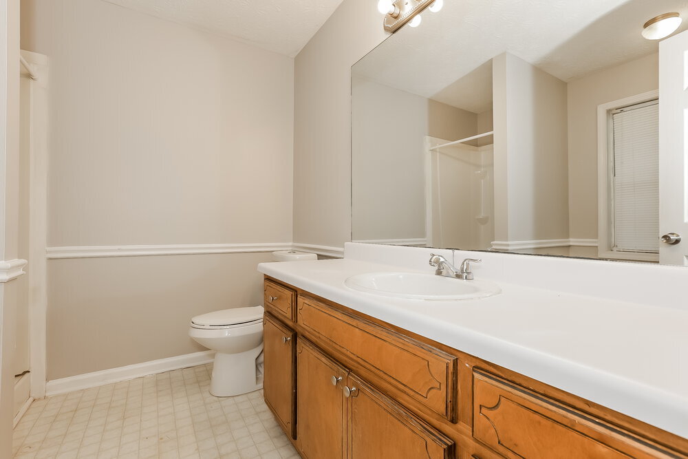Building Photo - 225 River Birch Dr