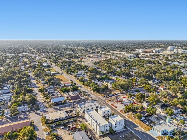 Building Photo - Modern Townhome For Lease in downtown St Pete and Warehouse Arts District
