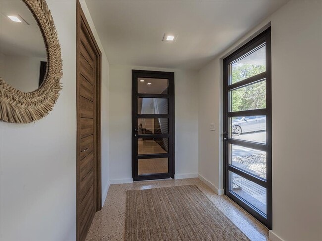 Building Photo - 2806 Geronimo Trail