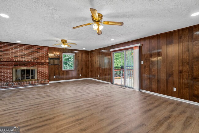 Building Photo - 3769 Amber Rd NW