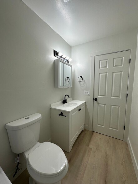 Building Photo - 1340 S 200 E