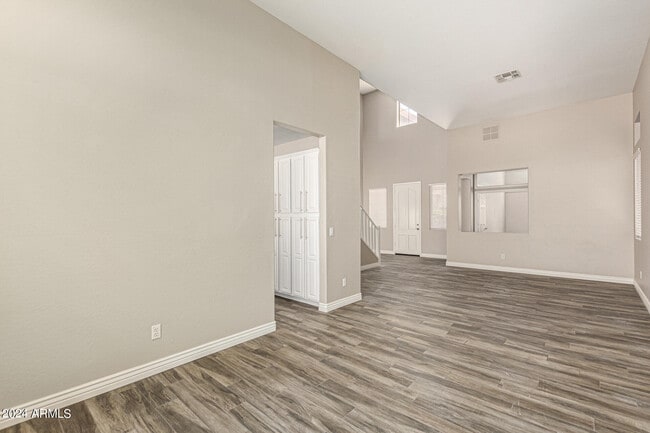 Building Photo - 3550 W Magellan Dr
