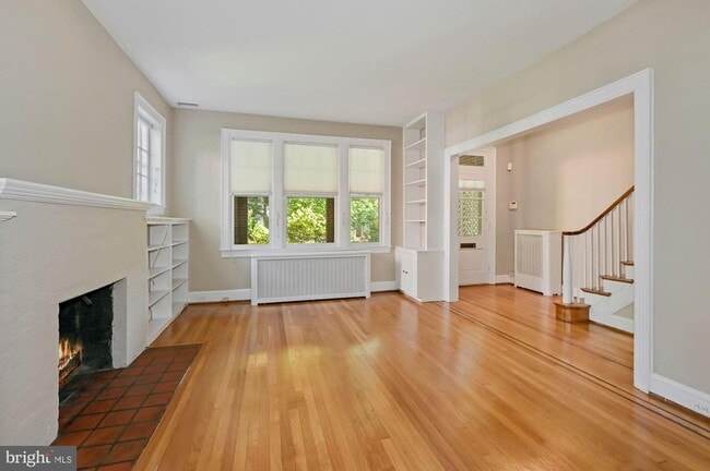 Building Photo - 3808 Veazey St NW