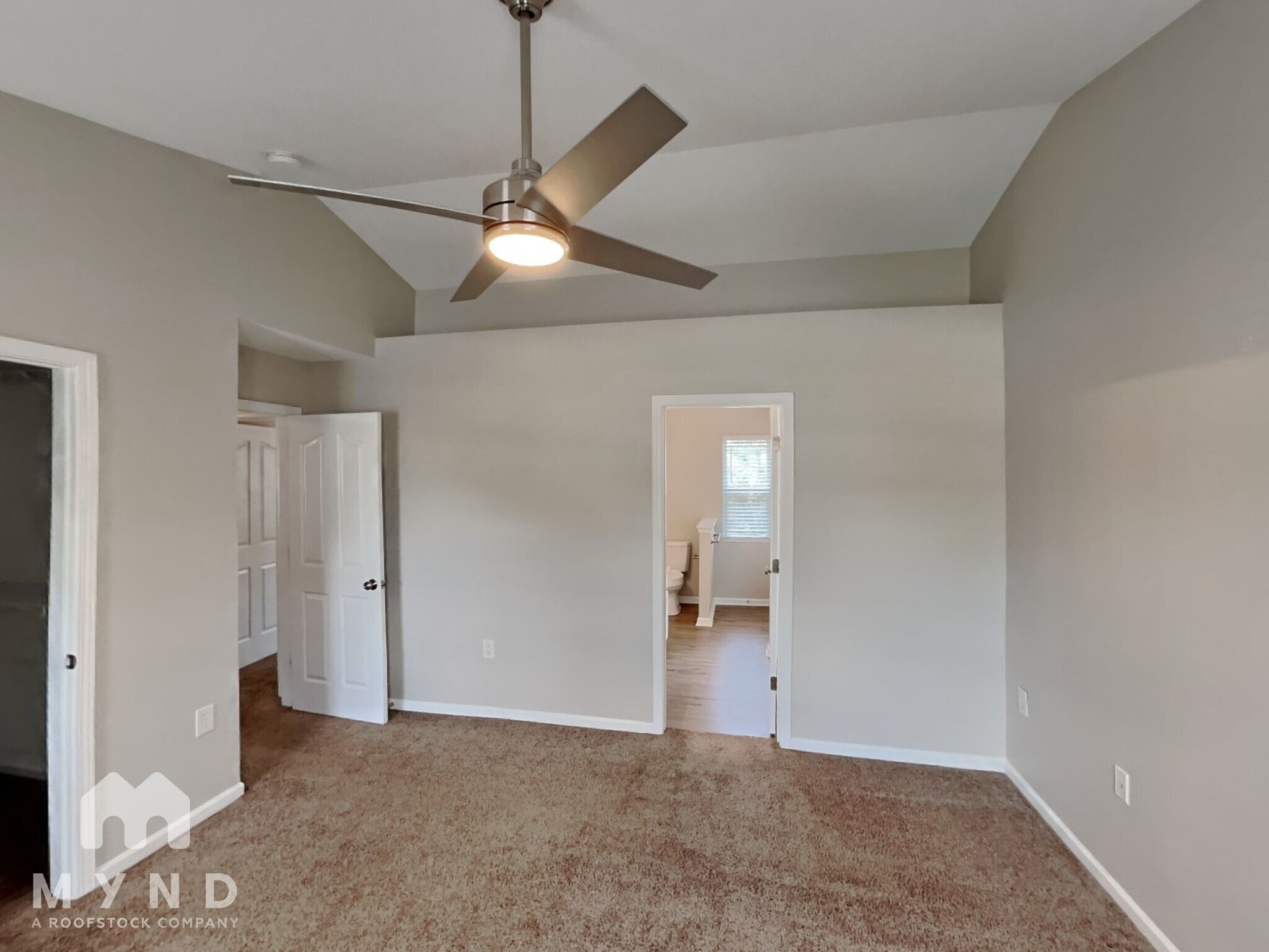 Building Photo - 303 Holton Dr