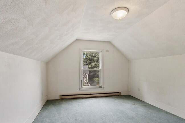 Building Photo - 93 Upham St
