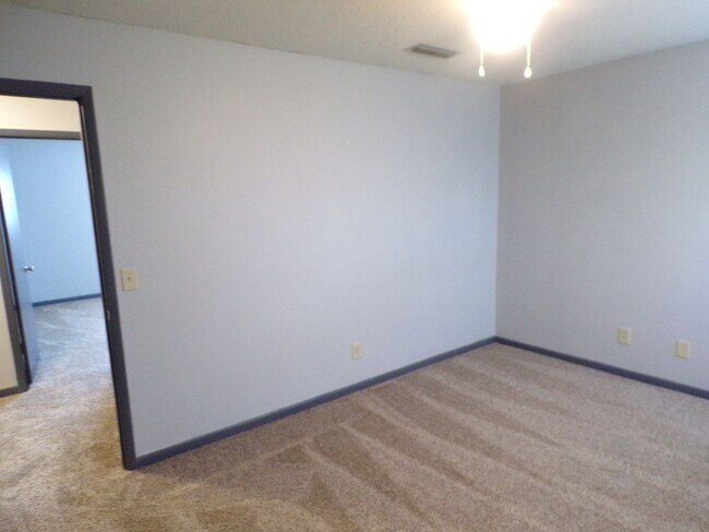 Building Photo - Anthony Circle Townhomes, Enterprise, AL