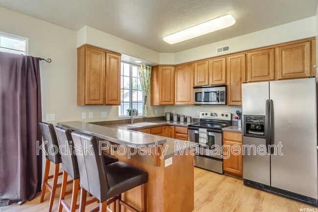 Building Photo - 548 Walton Dr