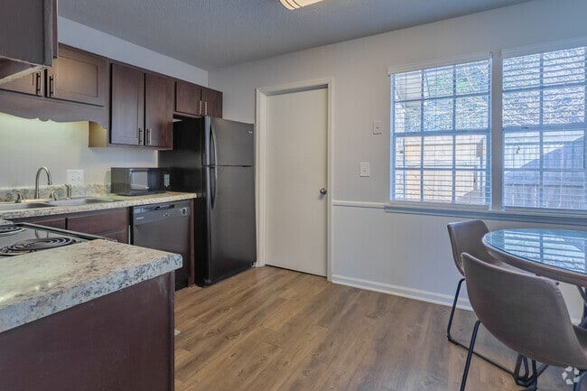 Open Kitchen - Rosewood Townhomes