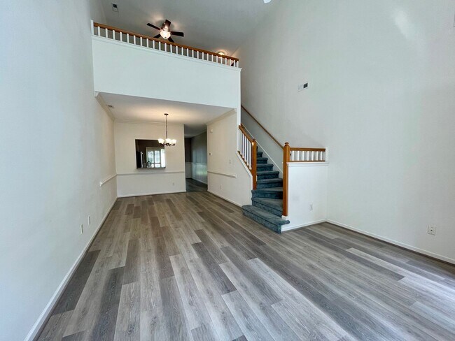 Building Photo - 1504 Sawgrass Ln