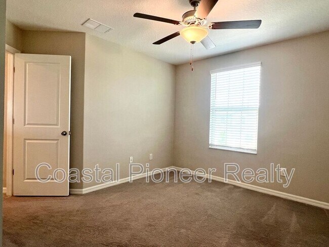 Building Photo - 7018 Samuel Ivy Dr