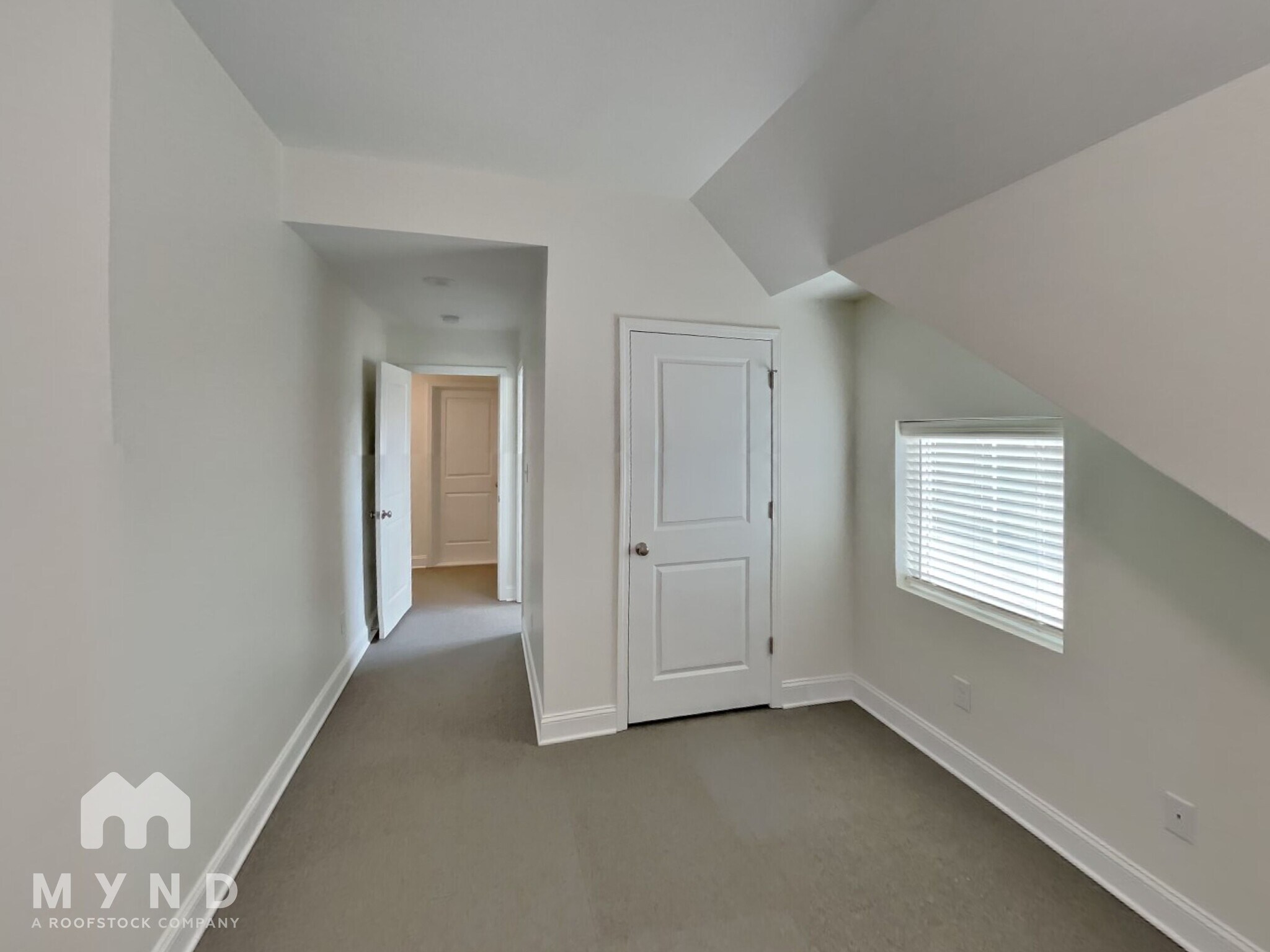 Building Photo - 2384 Eagle Creek Ct