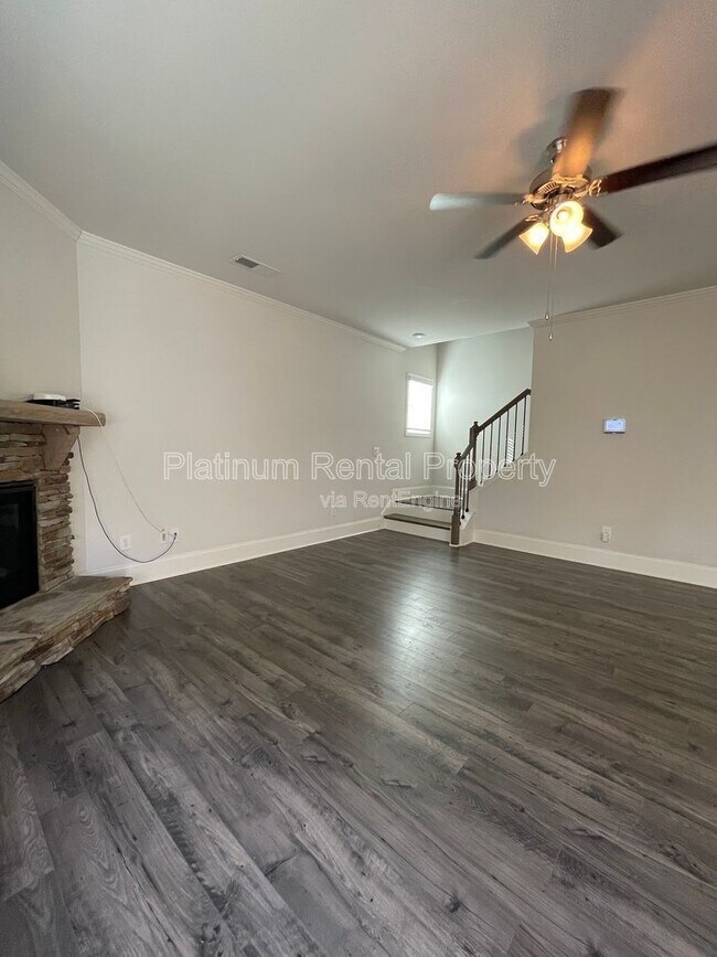 Building Photo - 1616 Chancery Ln