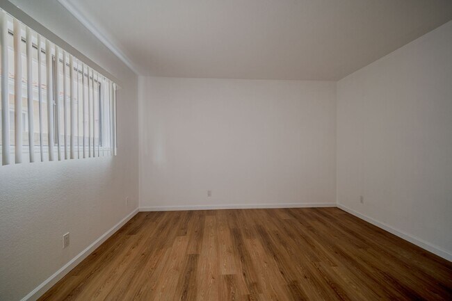 Building Photo - Fountain Valley Family home