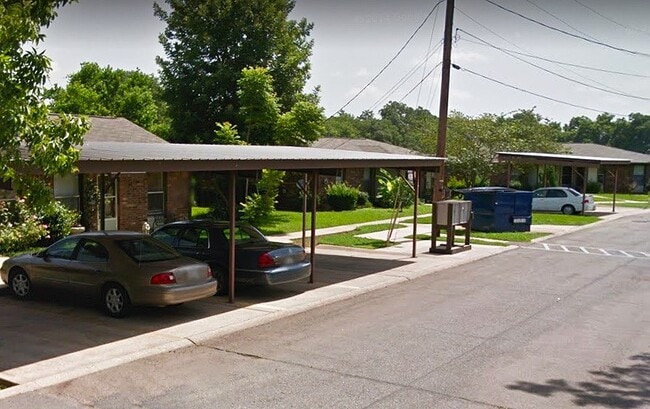 Building Photo - 1020 Laura Mclean Dr