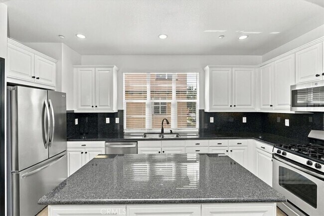 Building Photo - 4433 Owens St