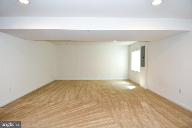 Building Photo - 41673 McMonagle Square