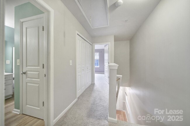 Building Photo - 5037 Sunset Ridge Ct