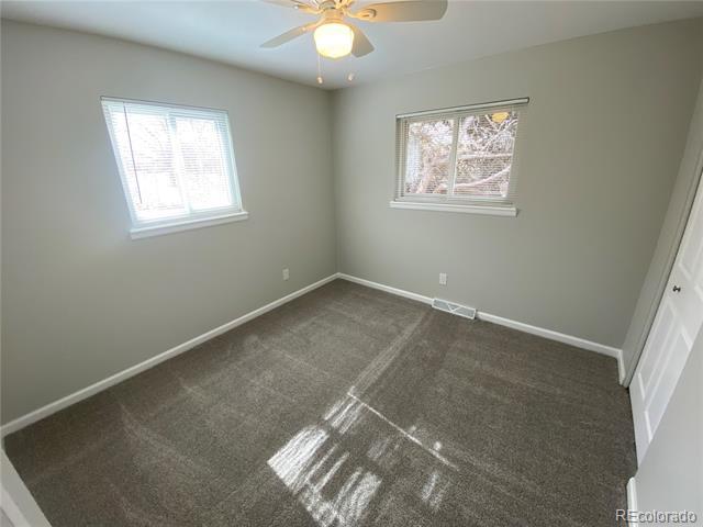 Building Photo - 422 Salem St