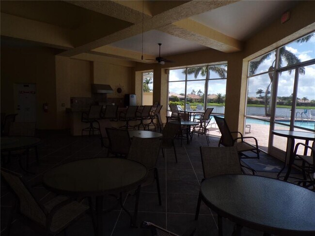 Building Photo - 6200 Falcon Lair Dr
