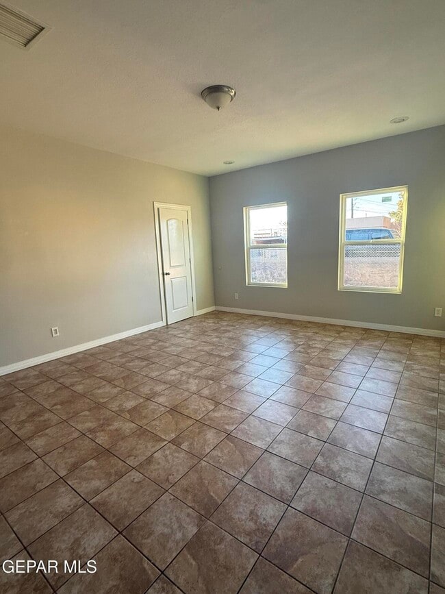 Building Photo - 218 Easter Way