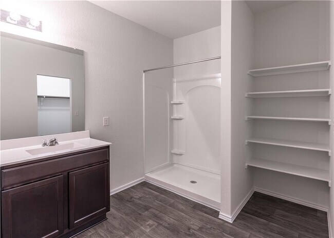 Building Photo - 15204 Kent Justin Dr