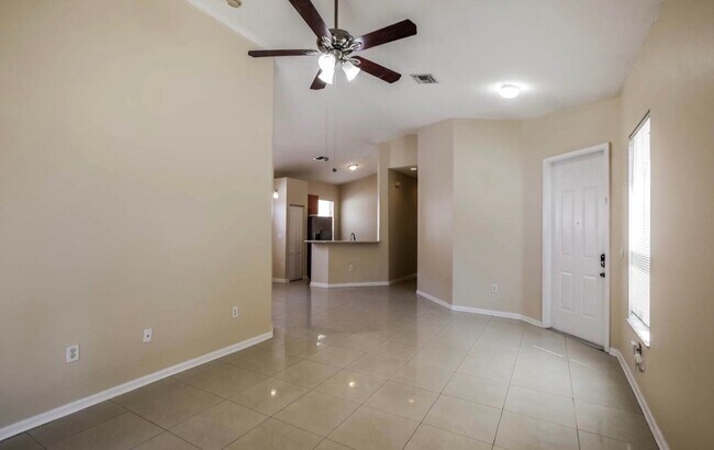 Building Photo - 2151 NE 37th Rd