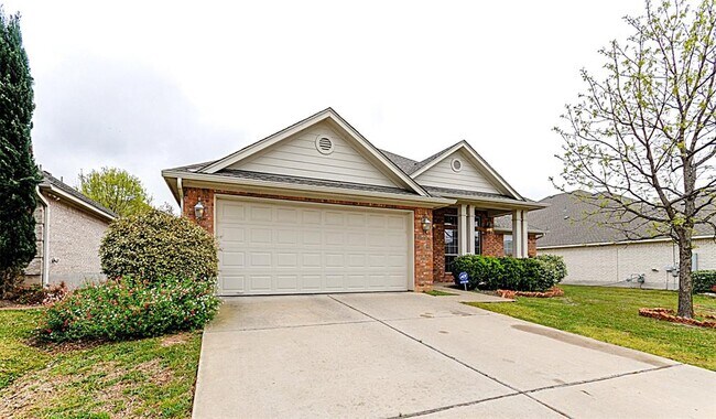 Building Photo - 10028 Lisi Anne Dr