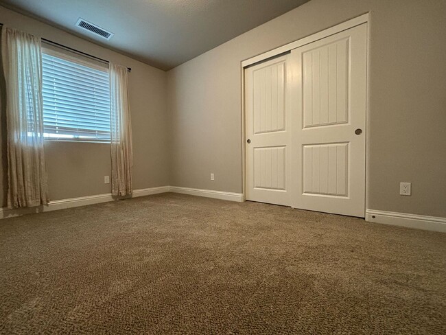 Building Photo - Elegant Cul-de-Sac Home in CUSD – Move-In ...