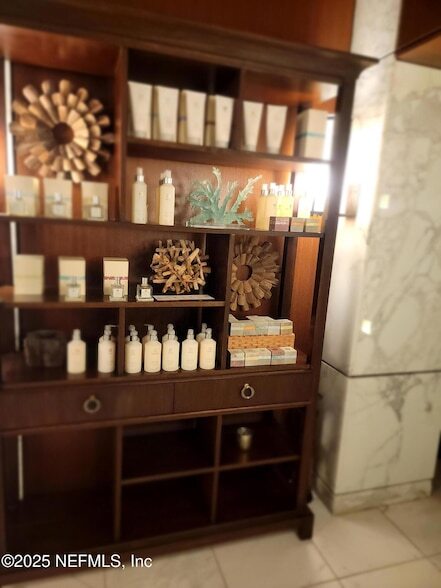 Building Photo - 955 Registry Blvd