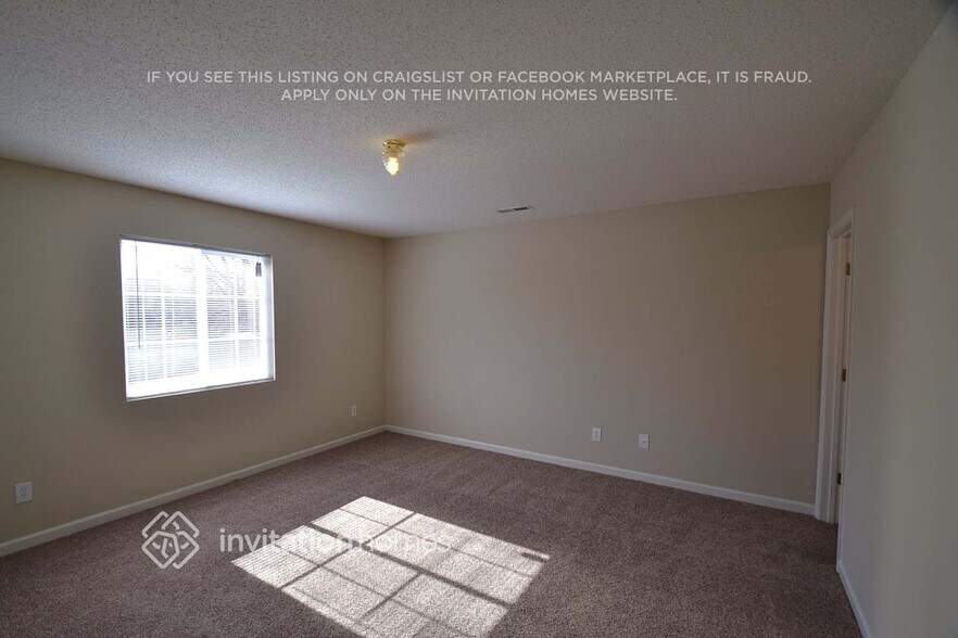 Building Photo - 3789 Foxton Dr