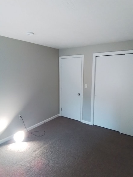 Building Photo - 959 Lancaster St