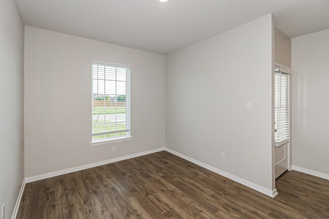 Building Photo - 191 Emma Rose Dr