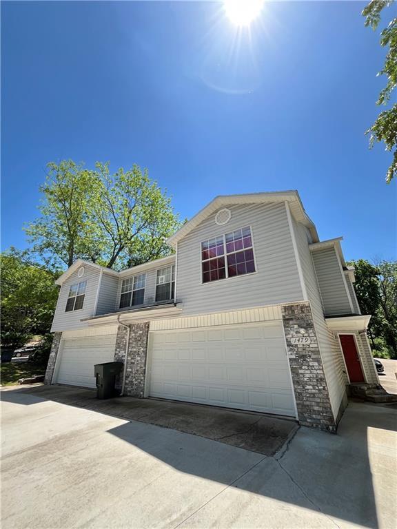 Building Photo - 1477 N Gregg Ave