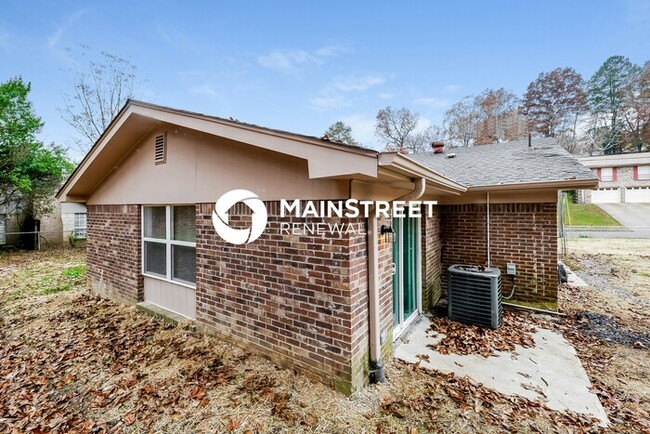 Building Photo - 438 Westchester Dr