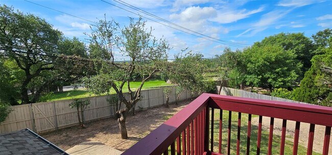Building Photo - 11505 Emerald Falls Dr