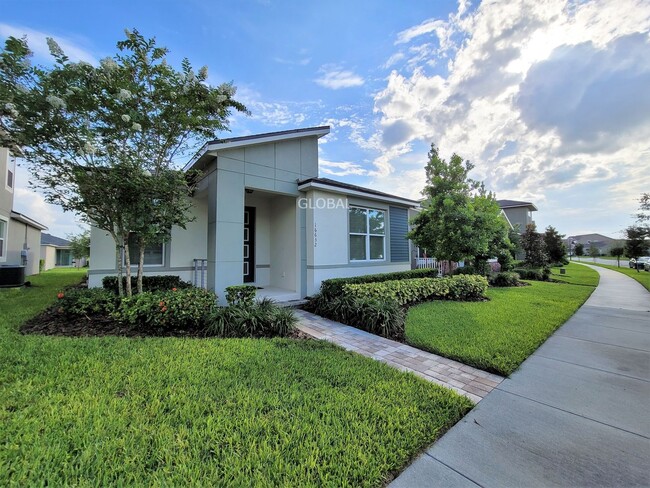 Building Photo - Beautiful 3-Bedroom Home in the Desirable ...