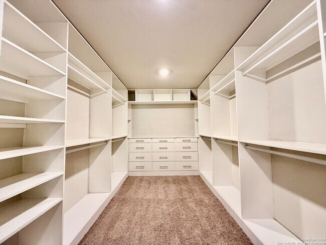 Building Photo - 8127 Glasgow Dr