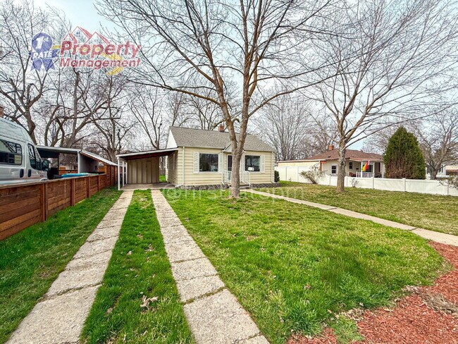 Building Photo - 421 N Archer St