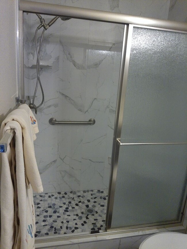 Building Photo - Seasonal rental 2 bedrooms 2 bathrooms