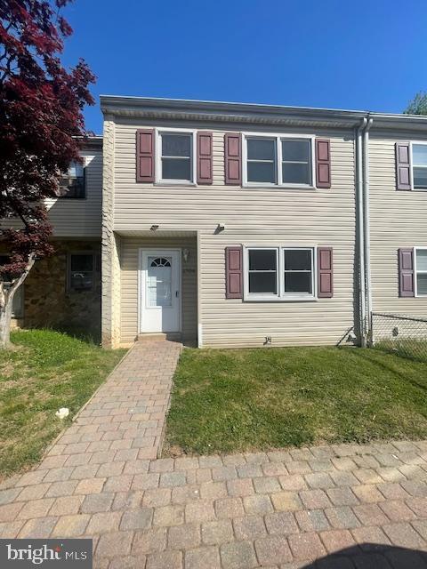 Building Photo - 1704 Barnaby St