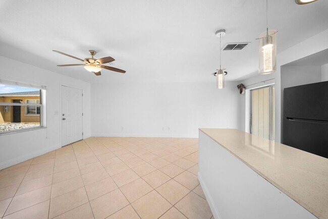 Building Photo - 13401-13407 Pine Needle Ln