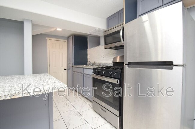 Building Photo - 33 E Cleveland Ave