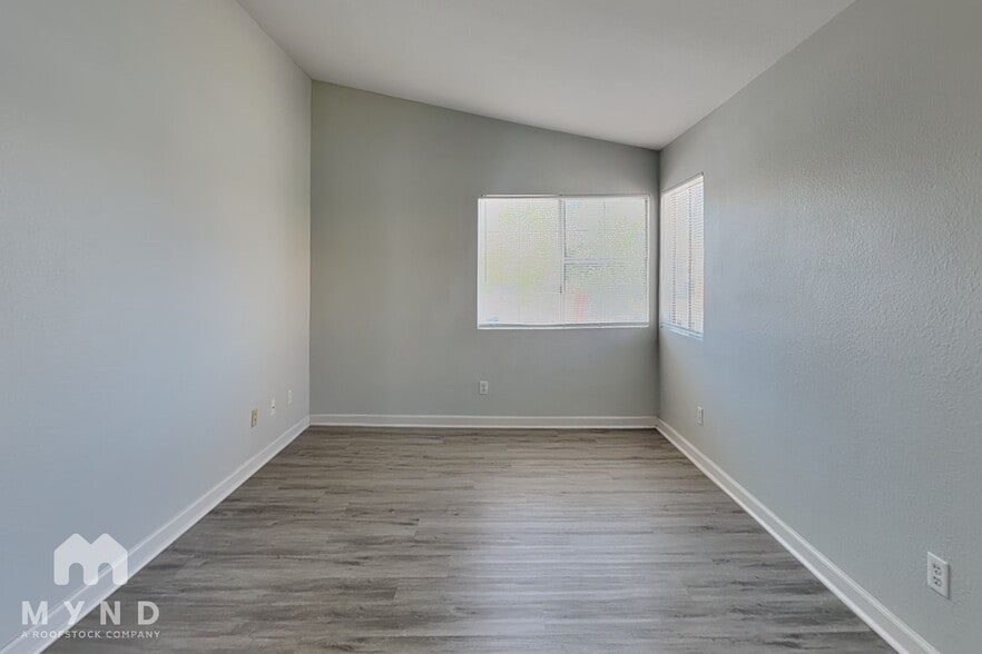 Building Photo - 6602 Elk Creek Ln