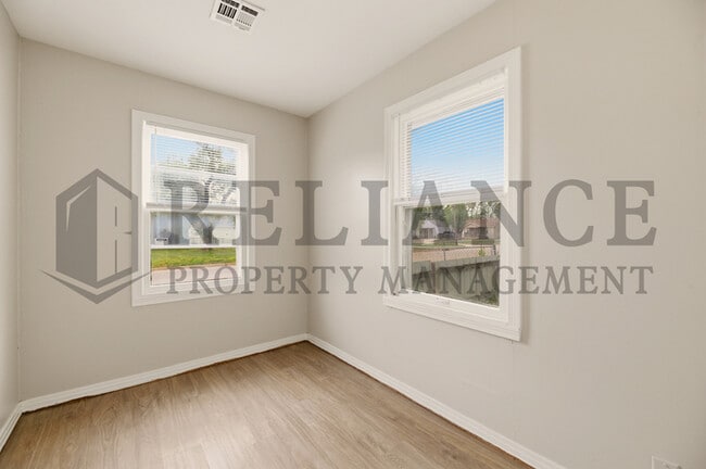 Building Photo - 1718 Walker W St